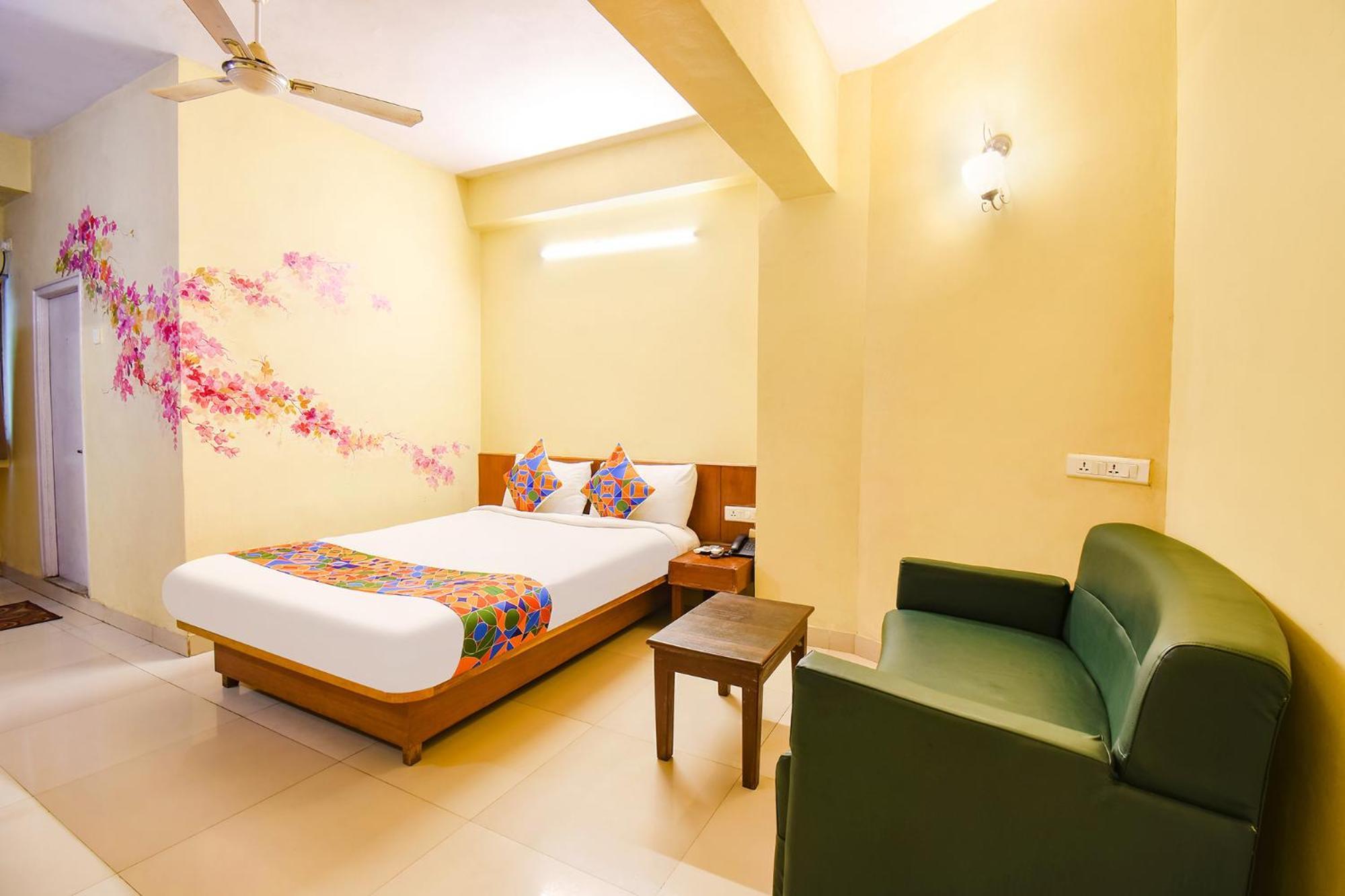 Fabhotel Prime Yash Residency - Nr Lonavala Railway Station Екстер'єр фото